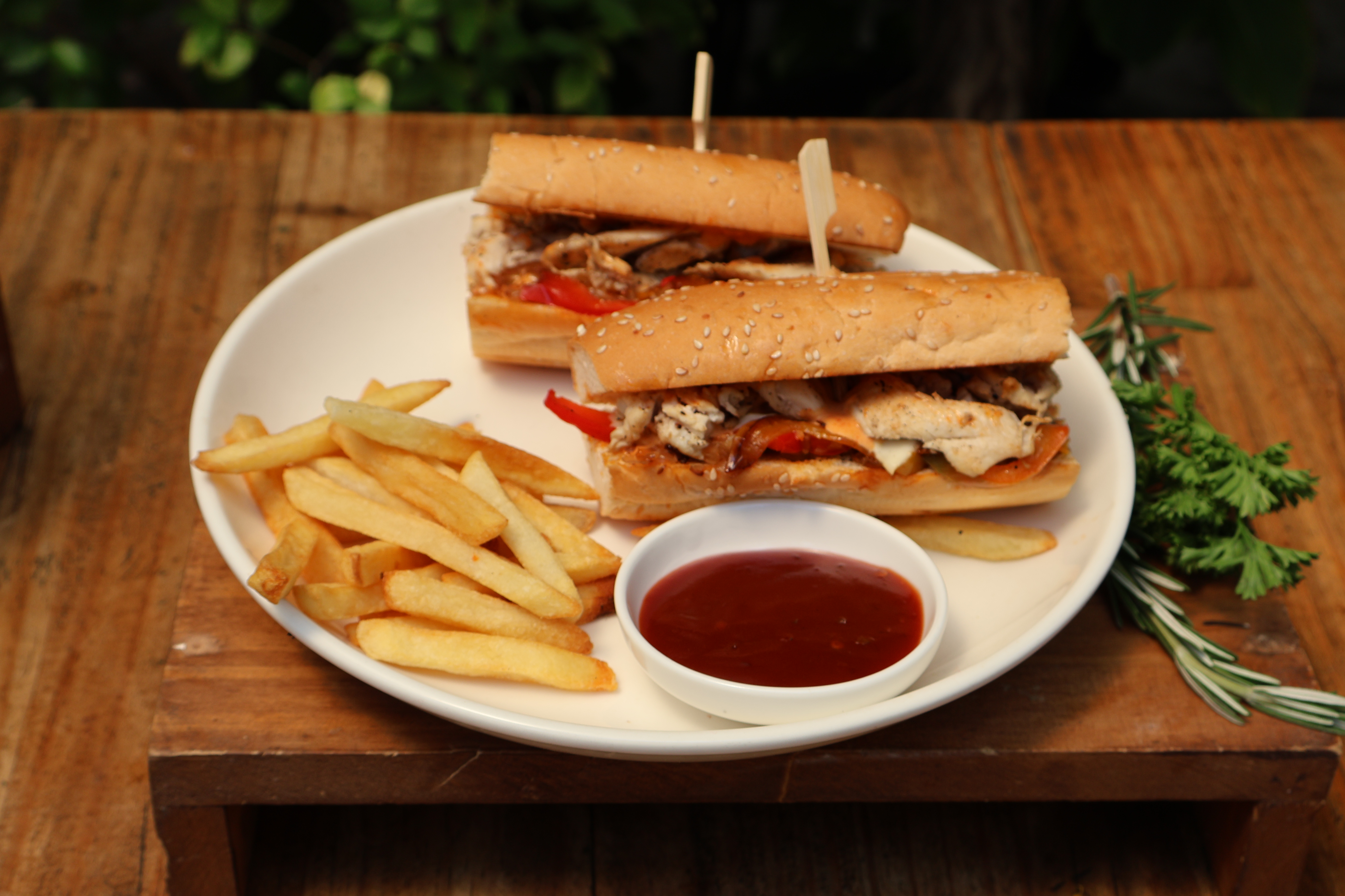 ROAST STEAK SANDWICH