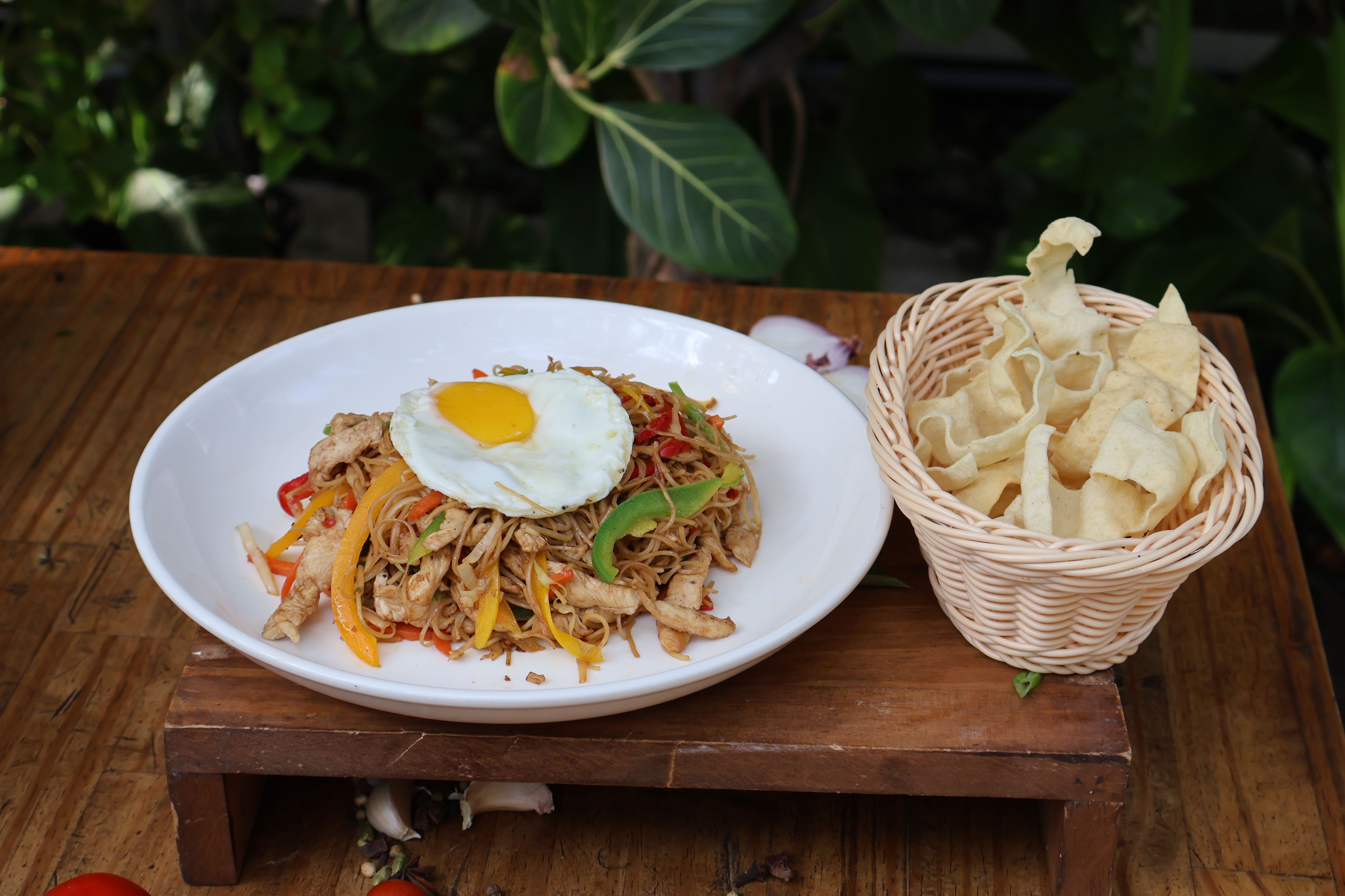 CHICKEN CHOWMEIN